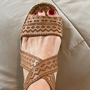Anthro Howsty Espadrilles - Fit like an 8